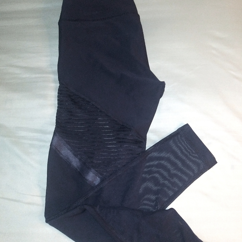 90°Degree By Reflex leggings